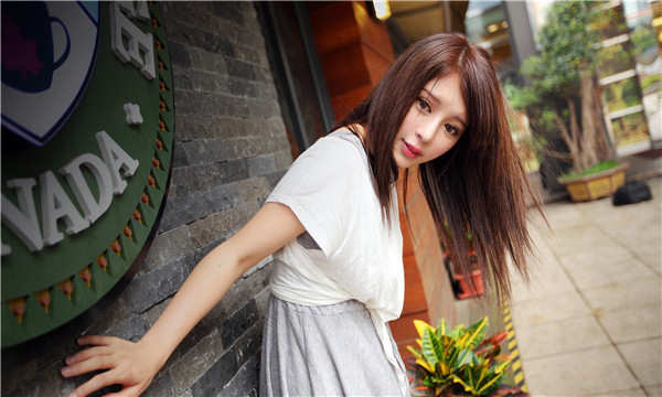 德惠想找一个女性生孩子给报酬-｛找个女人生孩子多少钱｝